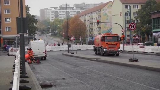 CO DZIEJE SIĘ NA MOŚCIE? Praca na budowie wre?