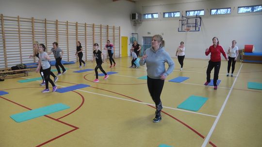 DZIEŃ KOBIET NA SPORTOWO W KUNOWICACH ! 