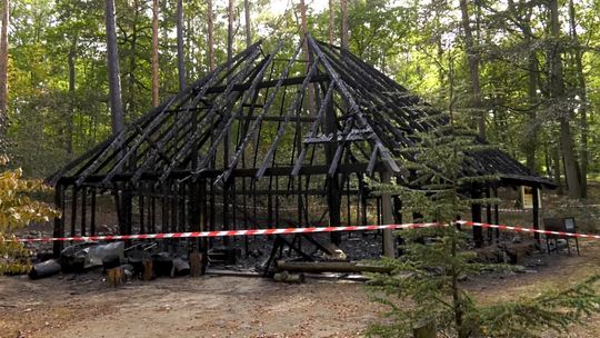 Harnasiówka przy Technikum Leśnym w Starościnie będzie odbudowana