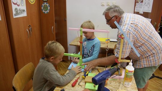 Mały Majsterkowicz ze stowarzyszeniem po PROstu 