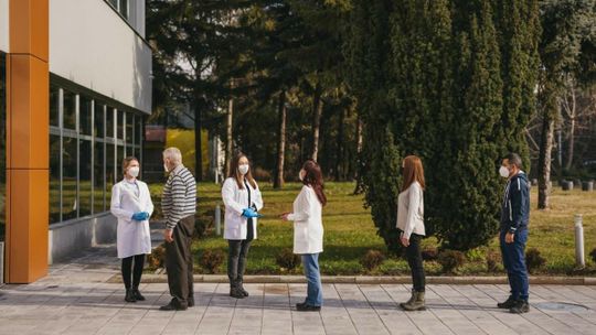Nawet 100 tys. zł za powikłania po szczepieniu