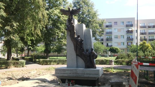 Nowy pomnik na Placu Sybiraków!
