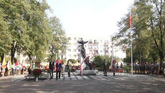 NOWY POMNIK NA PLACU SYBIRAKÓW UROCZYŚCIE ODSŁONIĘTY
