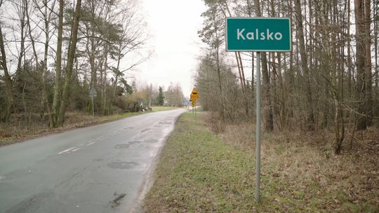 Podpisanie umowy na dotację remontu drogi w Kalsku