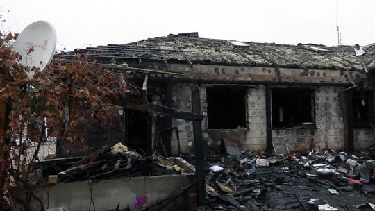 Pożar domu w Słubicach - potrzebna pomoc