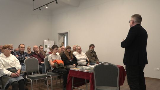Spotkanie autorskie z regionalistą Andrzejem Chmielewskim w Skwierzynie