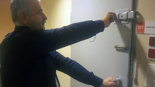 UKRADLI PIENIĄDZE Z WNĘTRZA PLEBANII