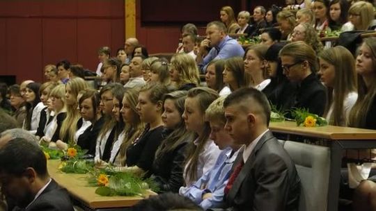 Uroczyste pożegnanie gimnazjalistów