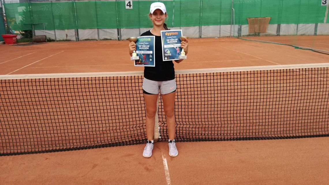 Dominika Podhajecka z podwójnym zwycięstwem w TOP TENIS CUP w Lubinie 
