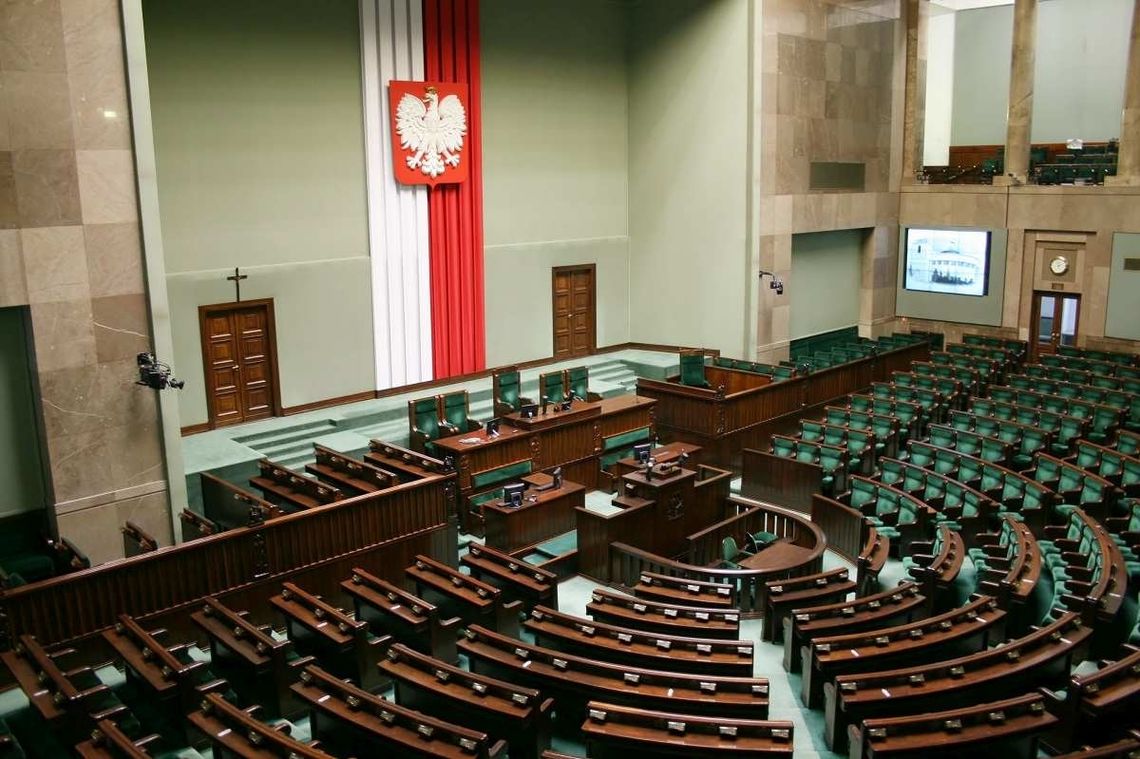 Najnowszy sondaż. Kto wszedłby do Sejmu, gdyby wybory odbyły się już w tę niedzielę?